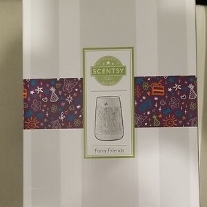 Scentsy Furry Friends Candle Holder with Purple Accents